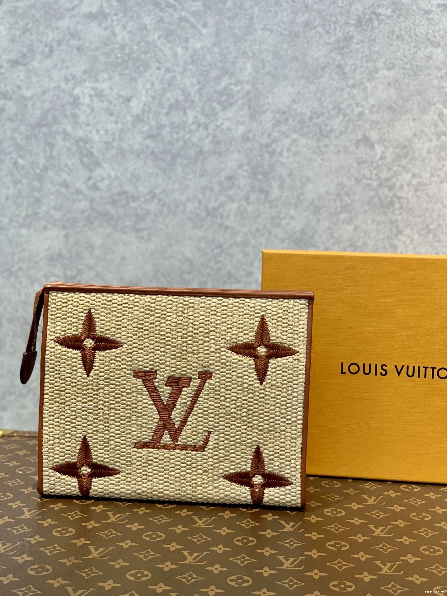 First bag ru VUITTON LOUIS Pouch Monogram Toiletry Raffia 0812